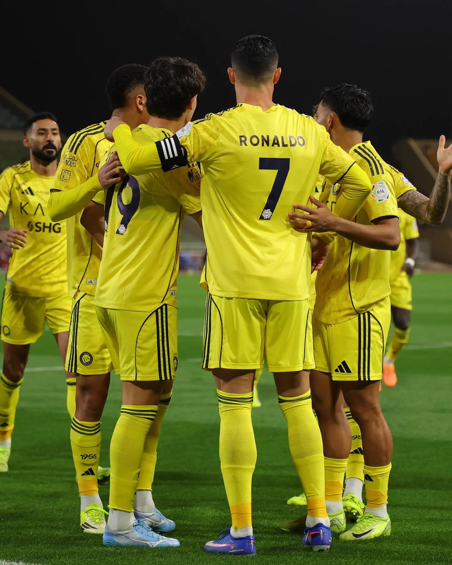 亚博体育平台-包含这也行？C罗连续五场比赛得分超过惊险取胜Rookie连续五场比赛得分超过战术调整，上海久事今晚防线松动的词条-亚博体育平台